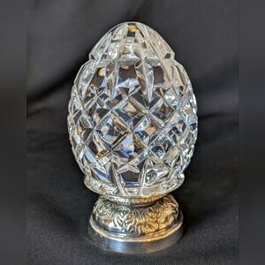 Waterford Crystal Egg 1992 3rd Edition.